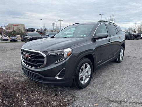 Used 2019 GMC Terrain SLE w/ Driver Convenience Package image 2