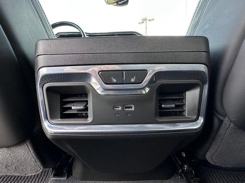 Certified 2025 GMC Sierra 1500 Denali Ultimate AWD/4WD image 28