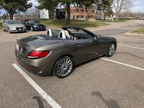 Used 2018 Mercedes-Benz SLC 300 image 13