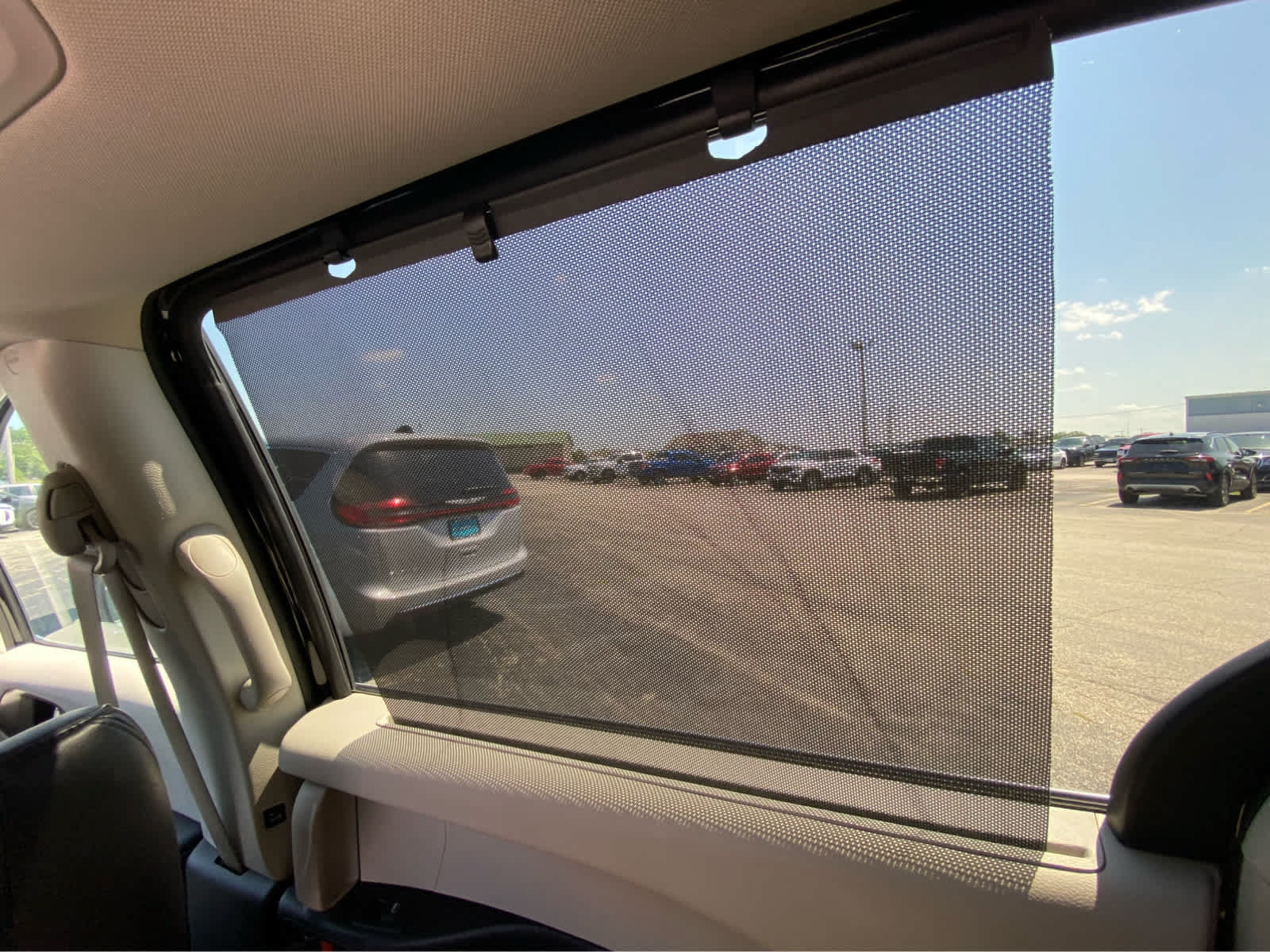 Used 2024 Chrysler Pacifica Touring-L FWD image 22