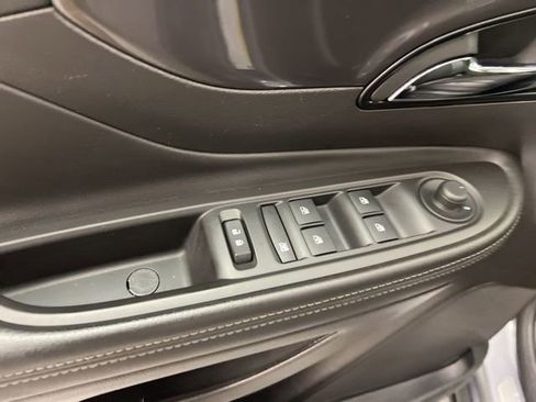 Used 2019 Buick Encore Preferred image 12