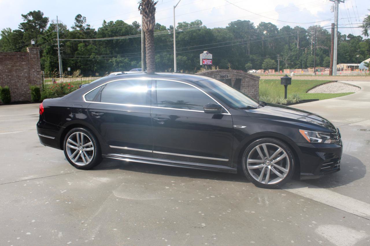 Used 2017 Volkswagen Passat 1.8T R-Line FWD image 2