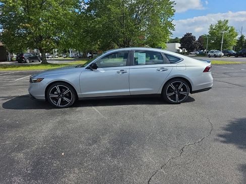 Used 2024 Honda Accord Sport image 4