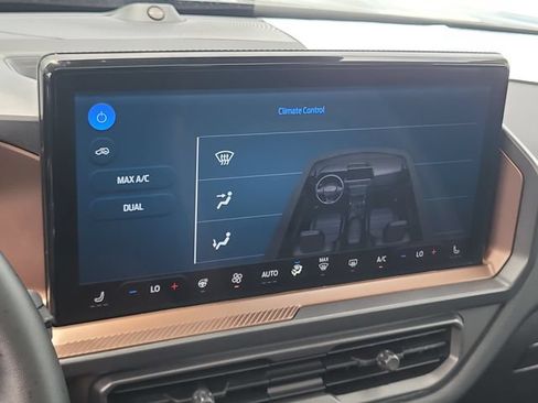 Used 2025 Ford Bronco Sport Outer Banks w/ Outer Banks Tech Package+ AWD/4WD image 24