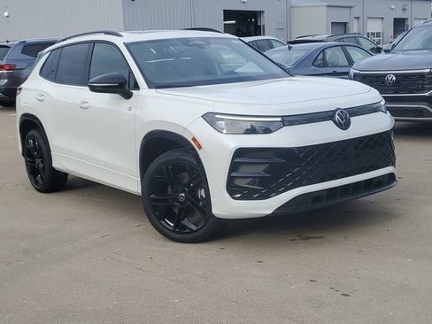 New 2026 Volkswagen Tiguan SE R-Line image 33