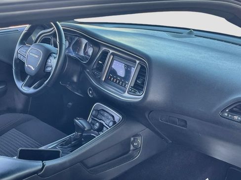 Used 2022 Dodge Challenger SXT w/ Driver Convenience Group AWD/4WD image 27