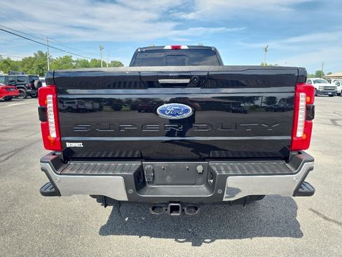 Used 2023 Ford F350 Lariat w/ Chrome Package AWD/4WD image 7