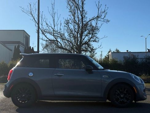 Used 2015 MINI Cooper S image 6