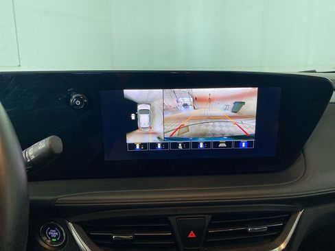 Used 2024 Buick Encore GX Avenir w/ Avenir Technology Package FWD image 27