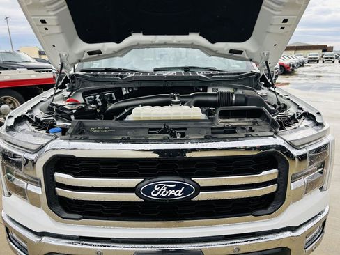Used 2024 Ford F150 Lariat w/ FX4 Off-Road Package image 47
