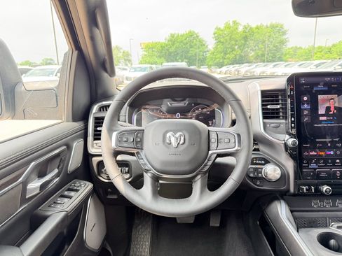 Used 2025 RAM 1500 Laramie AWD/4WD image 30