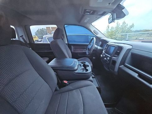 Used 2019 RAM 1500 Express w/ Wheel & Sound Group AWD/4WD image 4