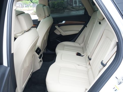 Used 2022 Audi Q5 2.0T Premium Plus AWD/4WD image 21