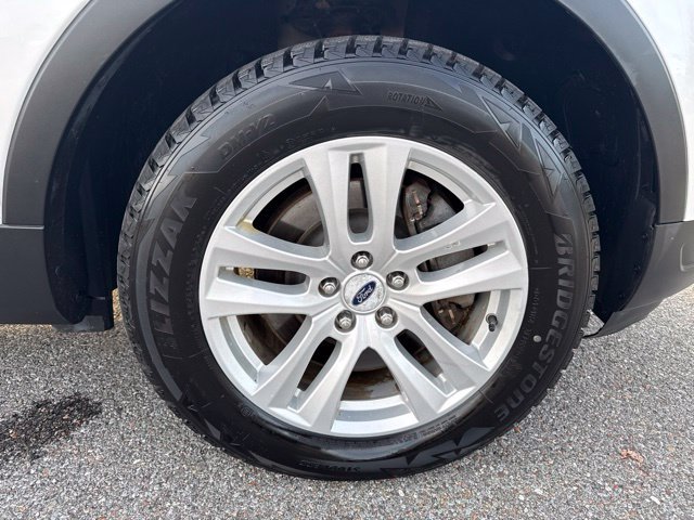 Used 2018 Ford Explorer XLT w/ Equipment Group 202A AWD/4WD image 10