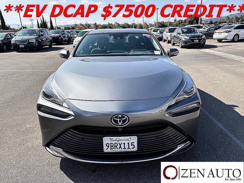 Used 2022 Toyota Mirai w/ Advanced Technology Package RWD image 2