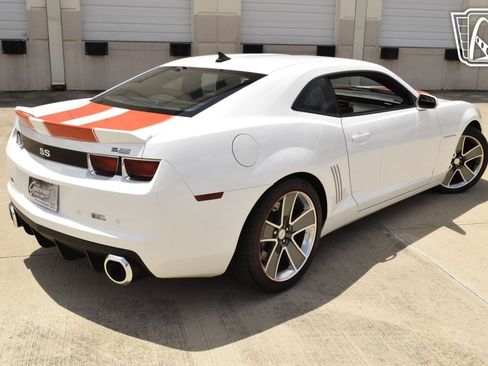 Used 2011 Chevrolet Camaro SS w/ RS Package image 13