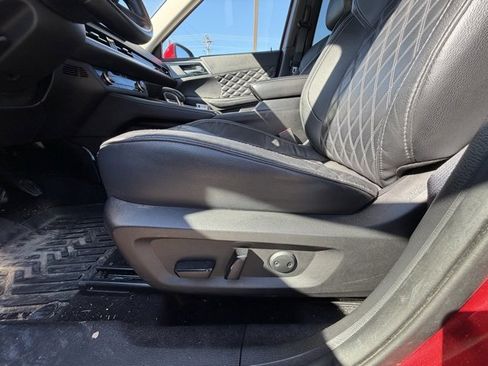 Used 2022 Mitsubishi Outlander SEL image 9