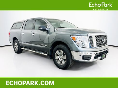 Used 2018 Nissan Titan SV w/ SV Convenience Package AWD/4WD image 1