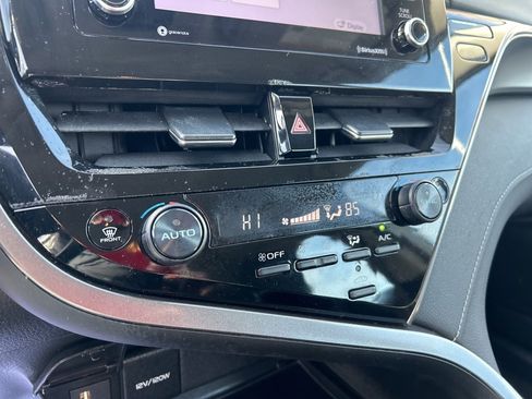 Used 2024 Toyota Camry SE image 20