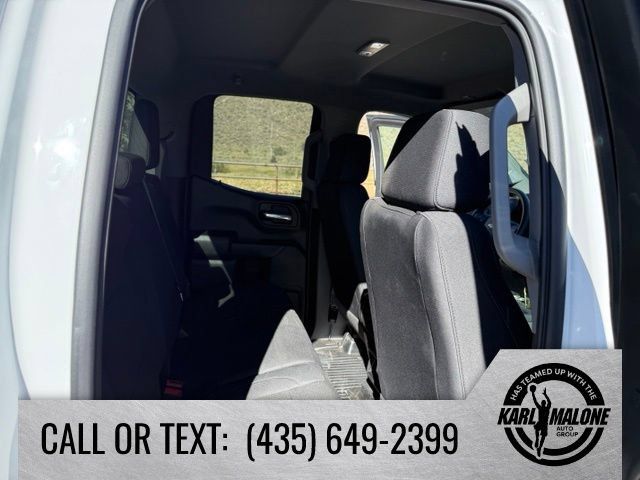 Used 2026 Chevrolet Silverado 1500 W/T w/ WT Value Package AWD/4WD image 32