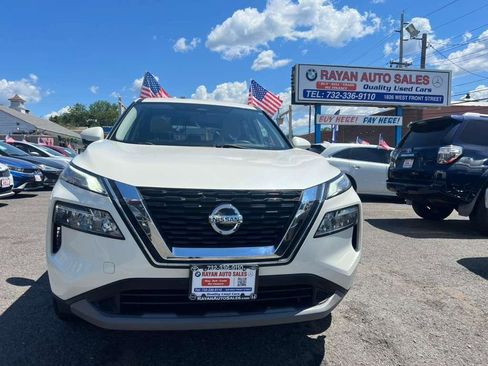 Used 2021 Nissan Rogue SV AWD/4WD image 3