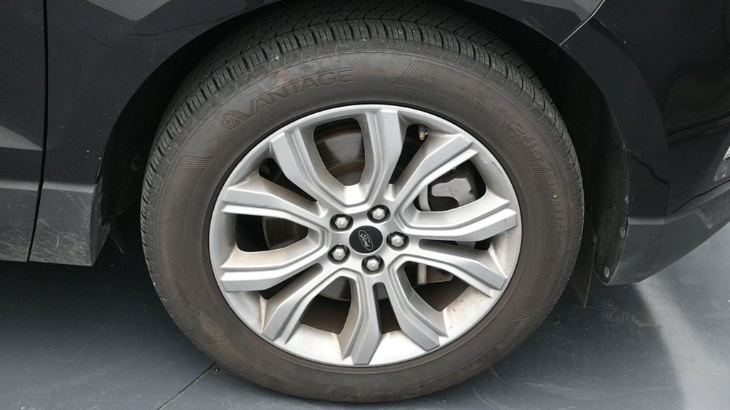 Used 2024 Ford Edge Titanium AWD/4WD image 16