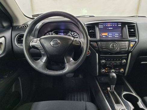 Used 2017 Nissan Pathfinder SV AWD/4WD image 22
