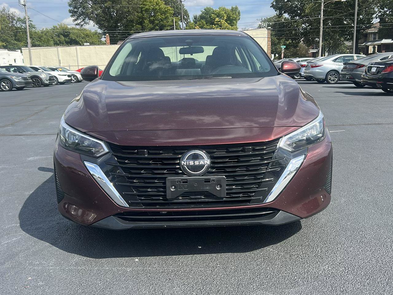 Used 2024 Nissan Sentra SV FWD image 2