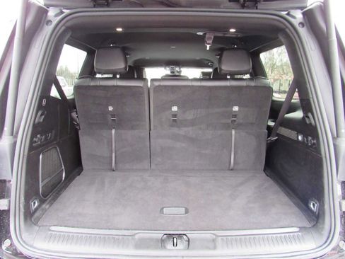 Used 2024 Jeep Wagoneer Series II w/ Flexible Seating Group image 8