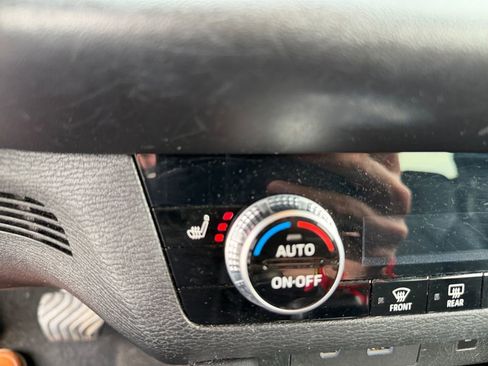 Used 2022 Mitsubishi Outlander SE image 30