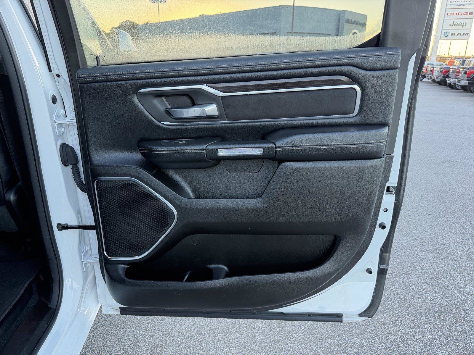 Used 2025 RAM 1500 Laramie AWD/4WD image 15