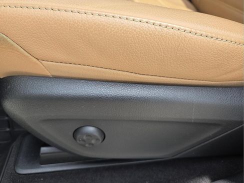 Used 2024 Mercedes-Benz GLE 350 4MATIC image 21