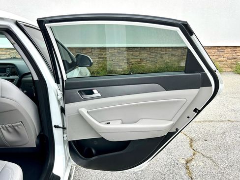Used 2016 Hyundai Sonata SE image 21