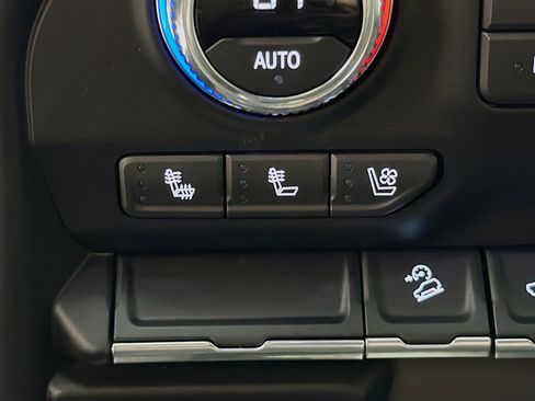 Used 2022 GMC Sierra 2500 AT4 w/ Gooseneck/5TH Wheel Package image 21