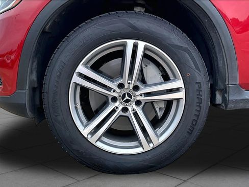 Used 2022 Mercedes-Benz GLC 300 image 9