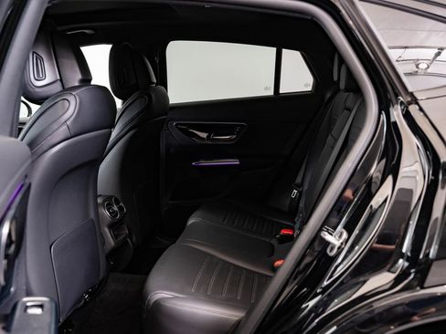 Used 2025 Mercedes-Benz GLC 300 4MATIC image 42