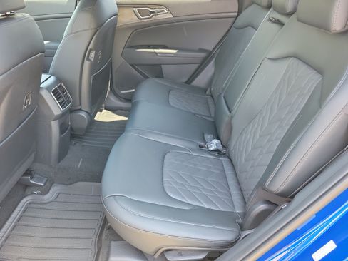 Used 2025 Kia Sportage X-Line w/ Premium Package AWD/4WD image 13