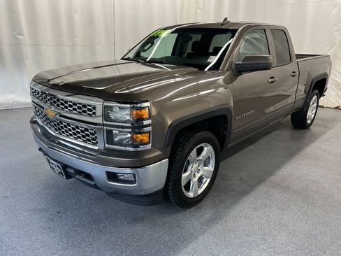 Used 2015 Chevrolet Silverado 1500 LT w/ LT Convenience Package AWD/4WD image 1