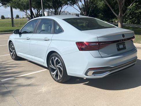 Certified 2026 Volkswagen Jetta SEL FWD image 7