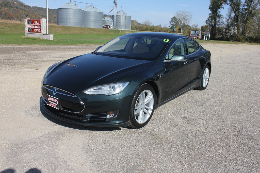 Used 2013 Tesla Model S RWD image 1