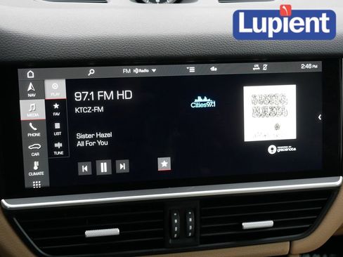 Used 2021 Porsche Cayenne Base image 20