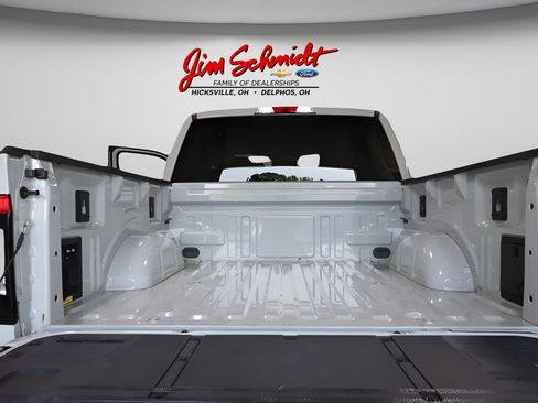 Used 2024 Ford F150 Lightning XLT AWD/4WD image 40