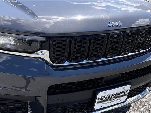 Used 2022 Jeep Grand Cherokee L Laredo w/ Luxury Tech Group I RWD image 29