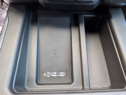 Used 2019 GMC Sierra 1500 SLT w/ SLT Premium Package image 28