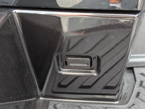 New 2026 GMC Hummer EV SUV AWD/4WD image 19