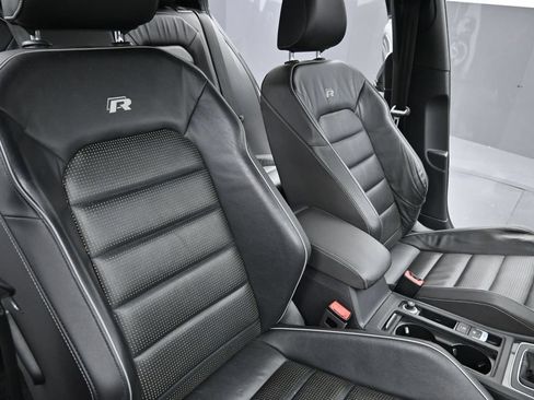 Used 2018 Volkswagen Golf R 4-Door AWD/4WD image 30