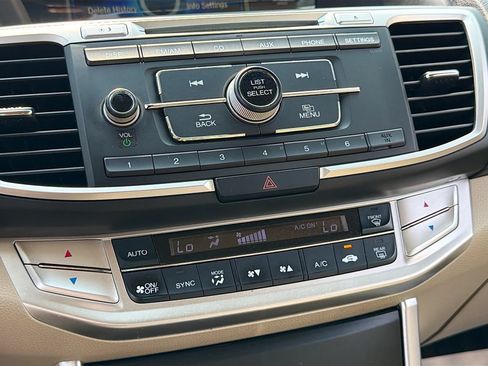 Used 2014 Honda Accord LX image 21
