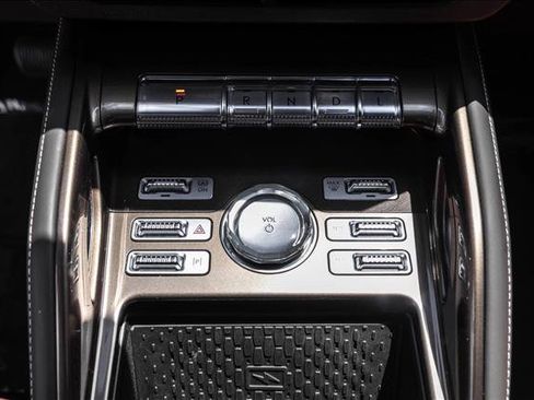 Used 2024 Lincoln Nautilus Black Label w/ Jet Appearance Package (87T) AWD/4WD image 20