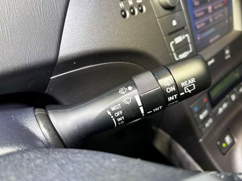 Used 2014 Toyota Prius Four image 24