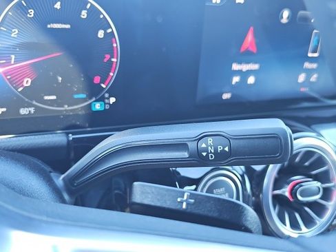 Certified 2025 Mercedes-Benz GLA 250 4MATIC image 24